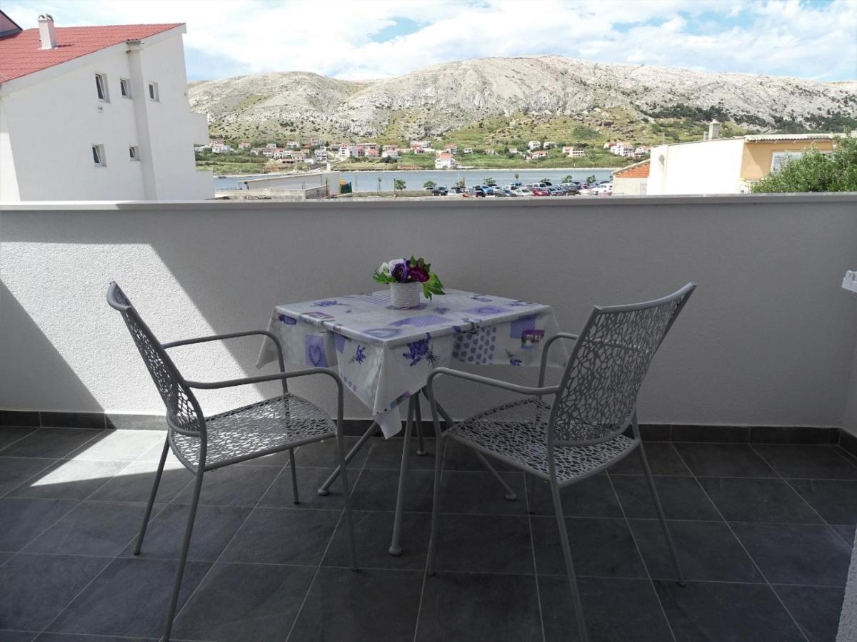 Apartments By The Sea Pag - 16100 Pag Town Exterior foto